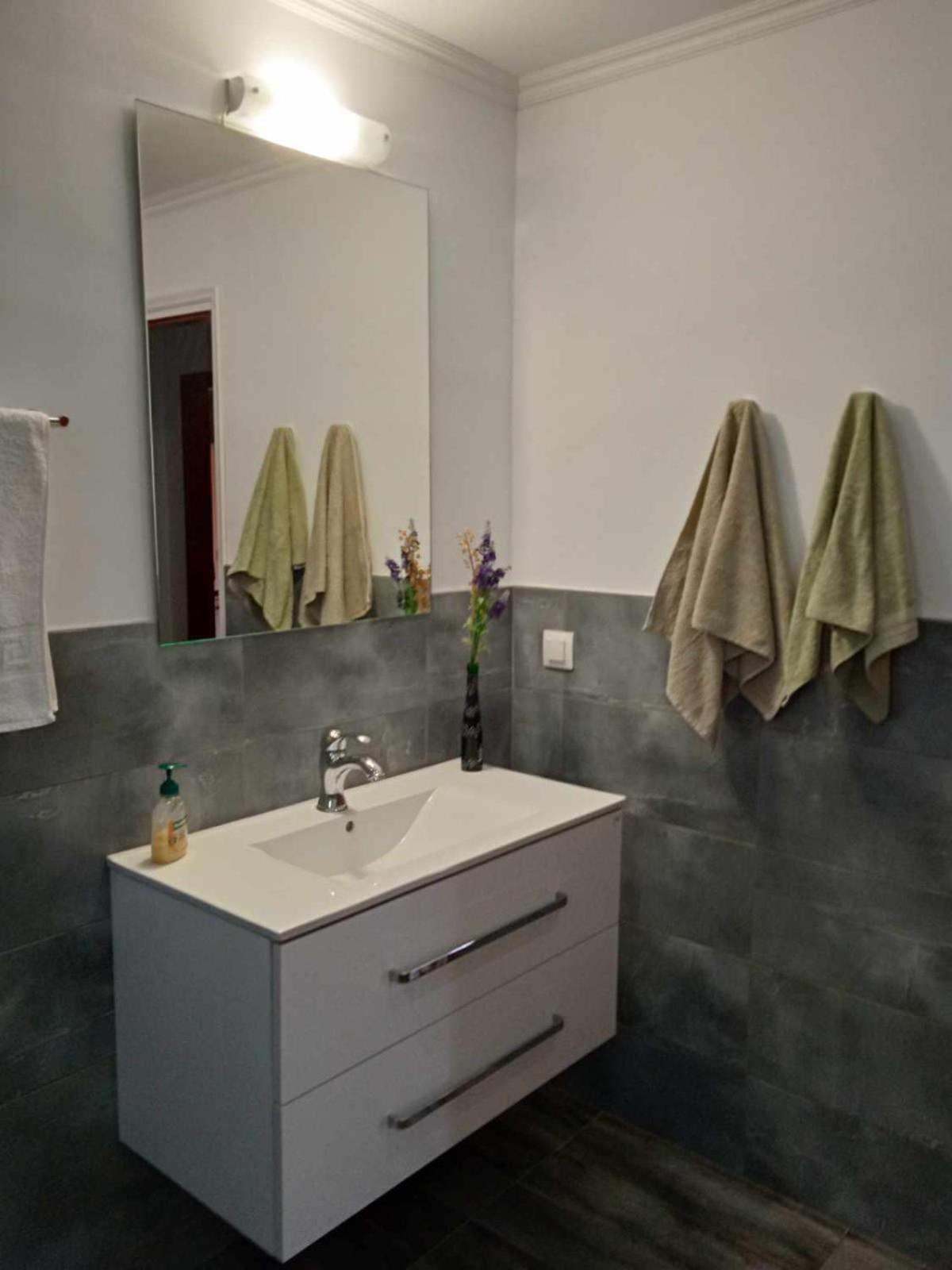 Iren Holiday Apartment Ipsos Bagian luar foto